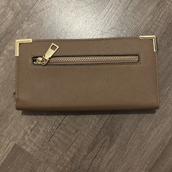 Wallet - Picture 2 of 3